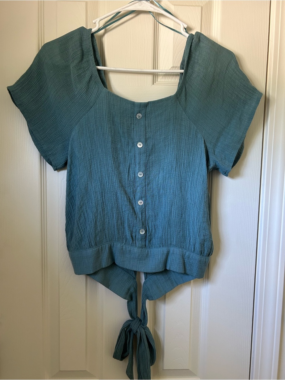 june & hudson Teal Button-Front Tie-Hem Top